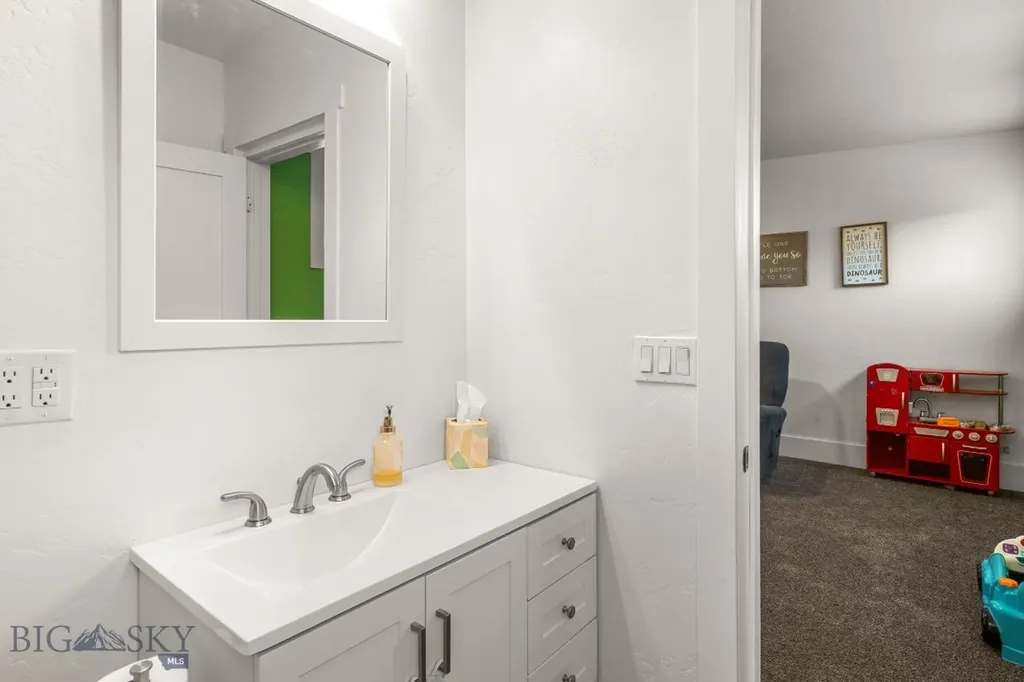 91 E Allison Avenue Belgrade MT 59714