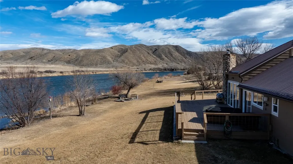 37 Missouri View Loop Toston MT 59643
