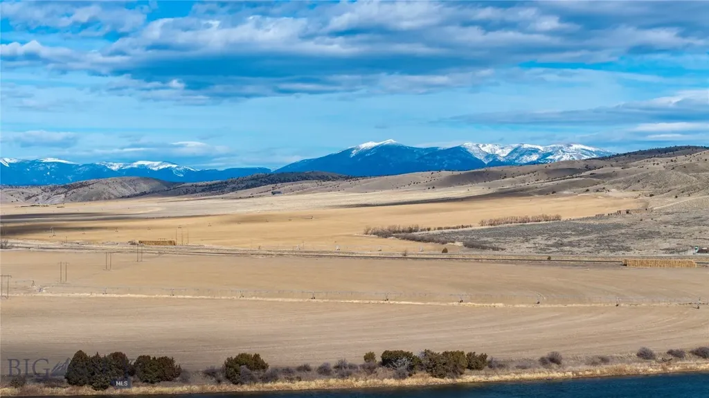 37 Missouri View Loop Toston MT 59643
