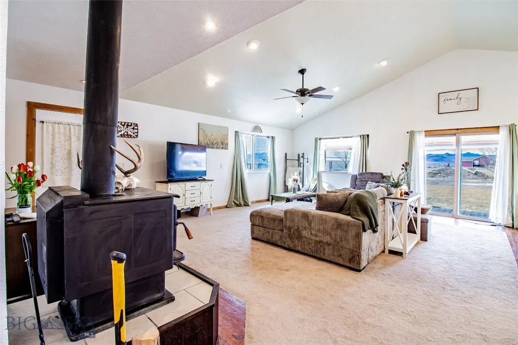 1 Bonanza Place Whitehall MT 59759