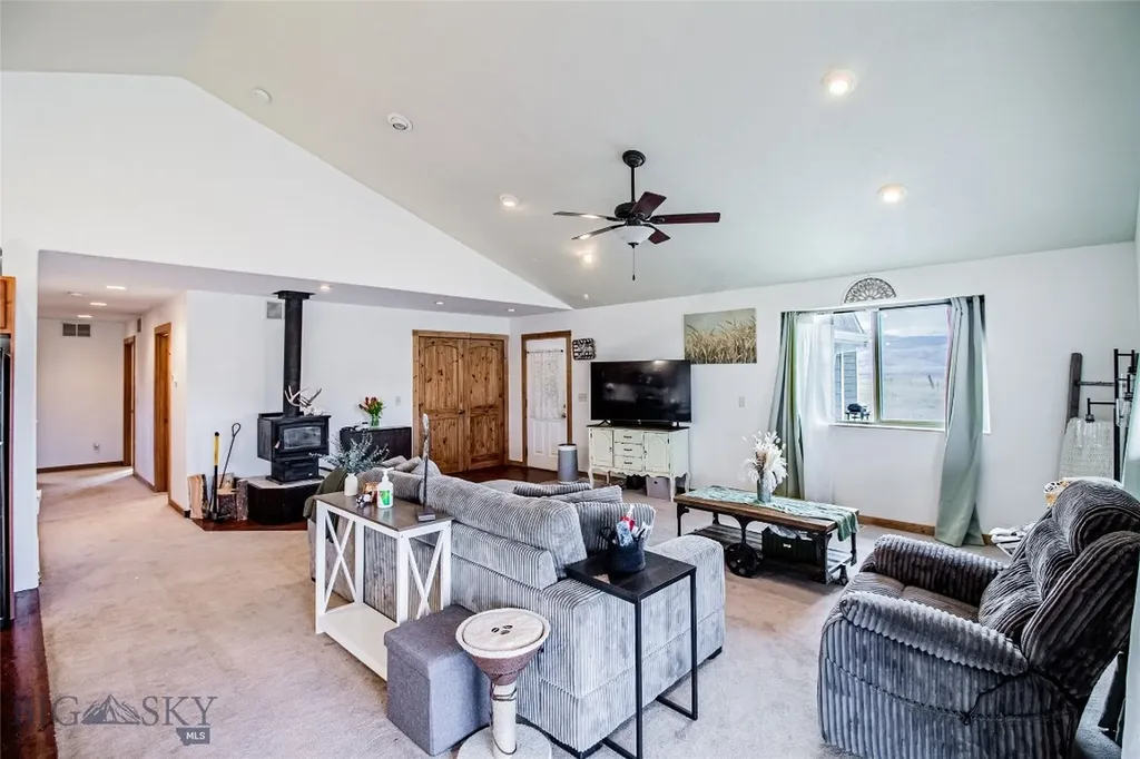 1 Bonanza Place Whitehall MT 59759