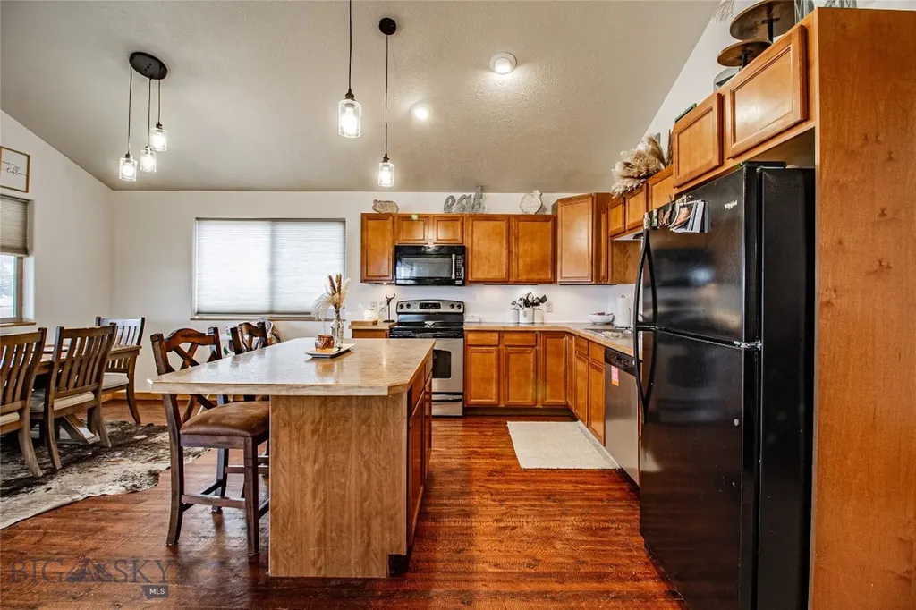 1 Bonanza Place Whitehall MT 59759