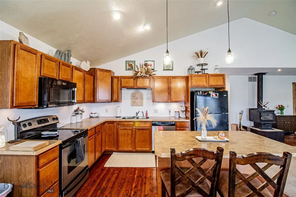 1 Bonanza Place Whitehall MT 59759