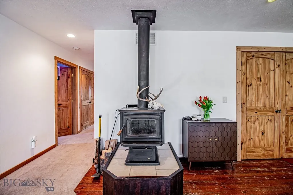 1 Bonanza Place Whitehall MT 59759