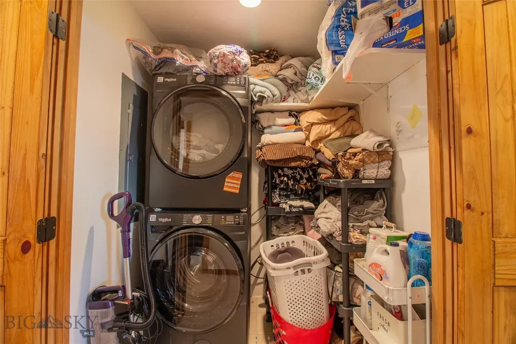 1 Bonanza Place Whitehall MT 59759