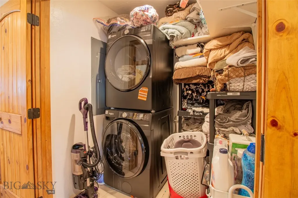 1 Bonanza Place Whitehall MT 59759