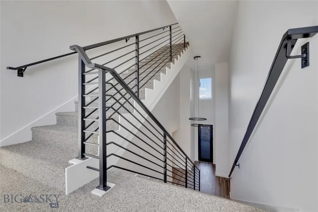 450 Loomis Way Ennis MT 59729