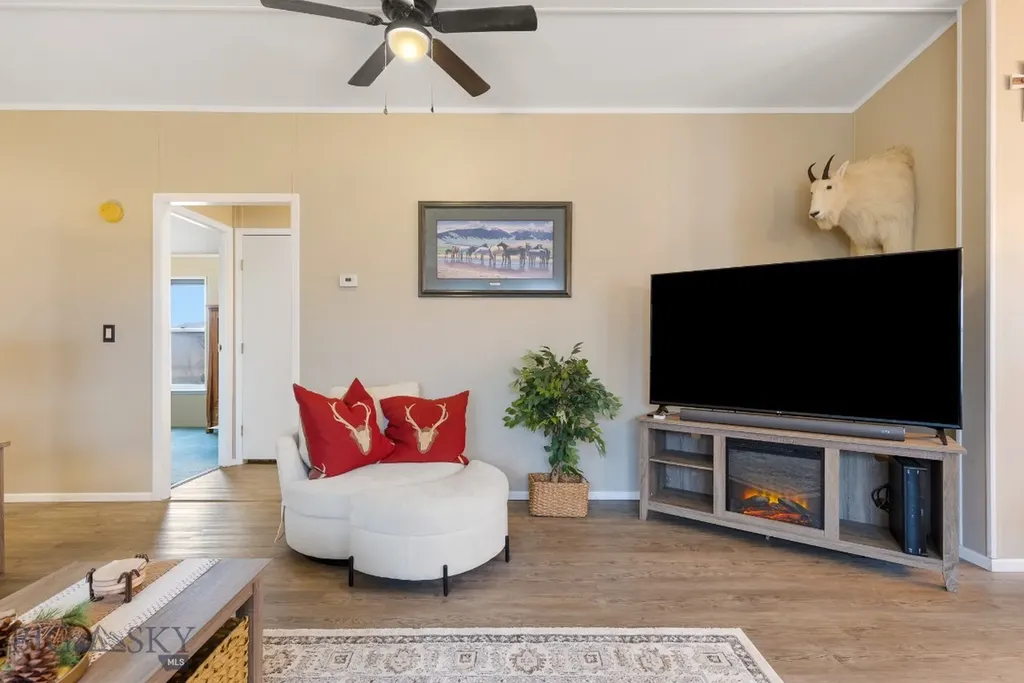 126 Hereford Belgrade MT 59714