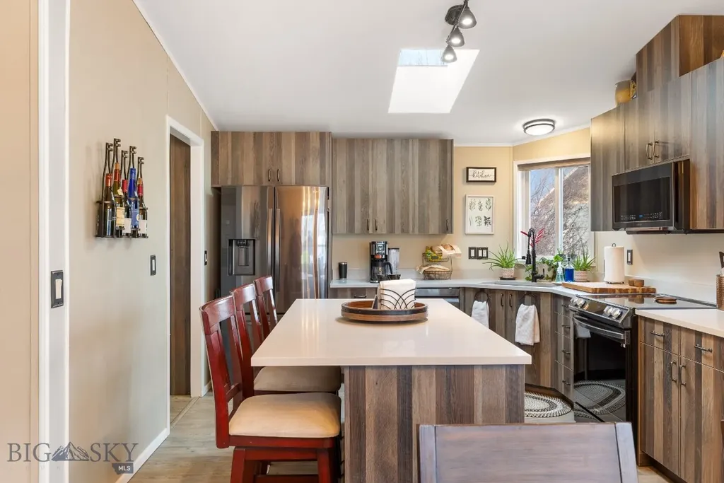 126 Hereford Belgrade MT 59714