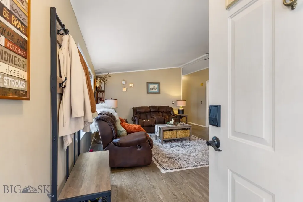 126 Hereford Belgrade MT 59714