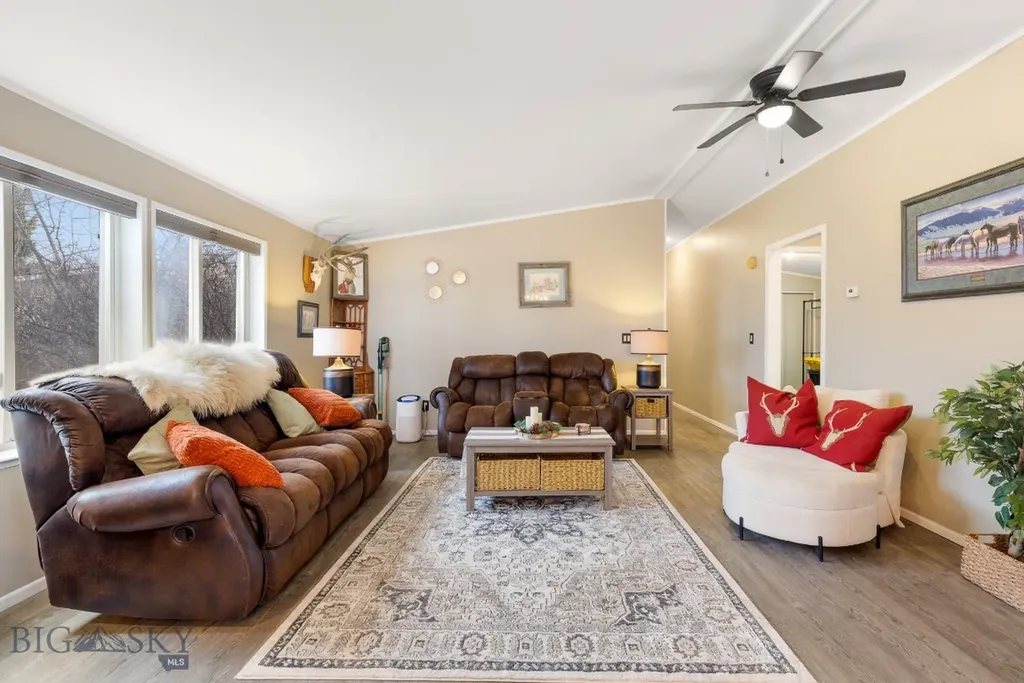 126 Hereford Belgrade MT 59714