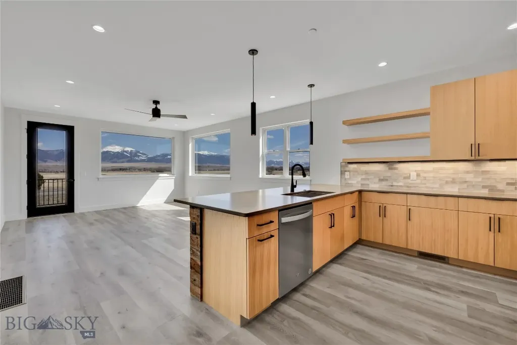 450 Loomis Way Ennis MT 59729
