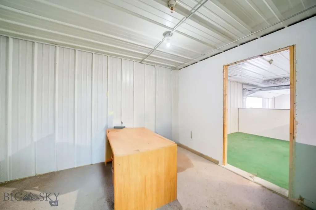 22 W Haley Springs Road Bozeman MT 59718