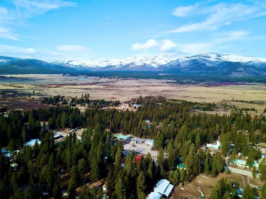 208 4th Lincoln MT 59639