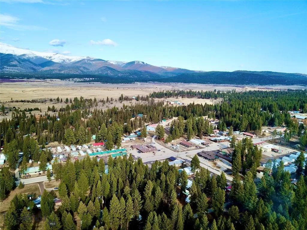 208 4th Lincoln MT 59639