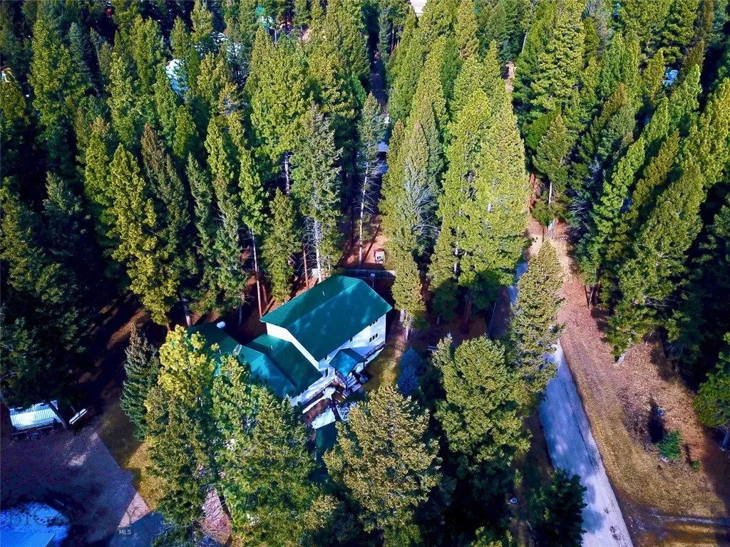 208 4th Lincoln MT 59639