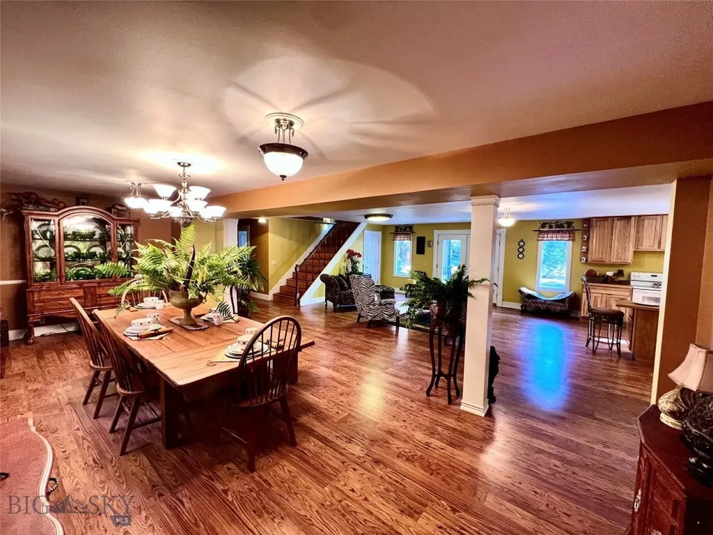 208 4th Lincoln MT 59639