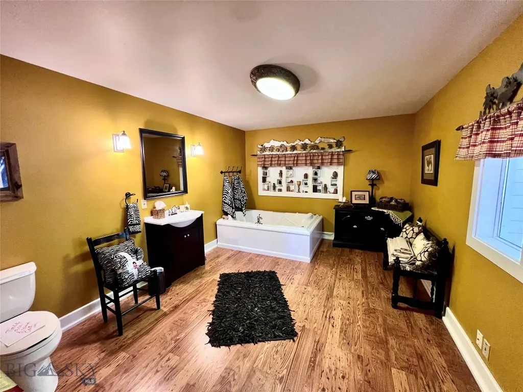 208 4th Lincoln MT 59639