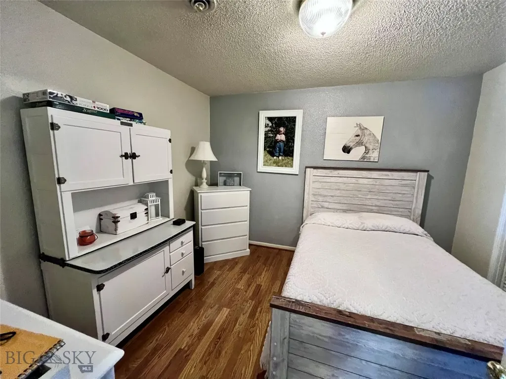 208 4th Lincoln MT 59639