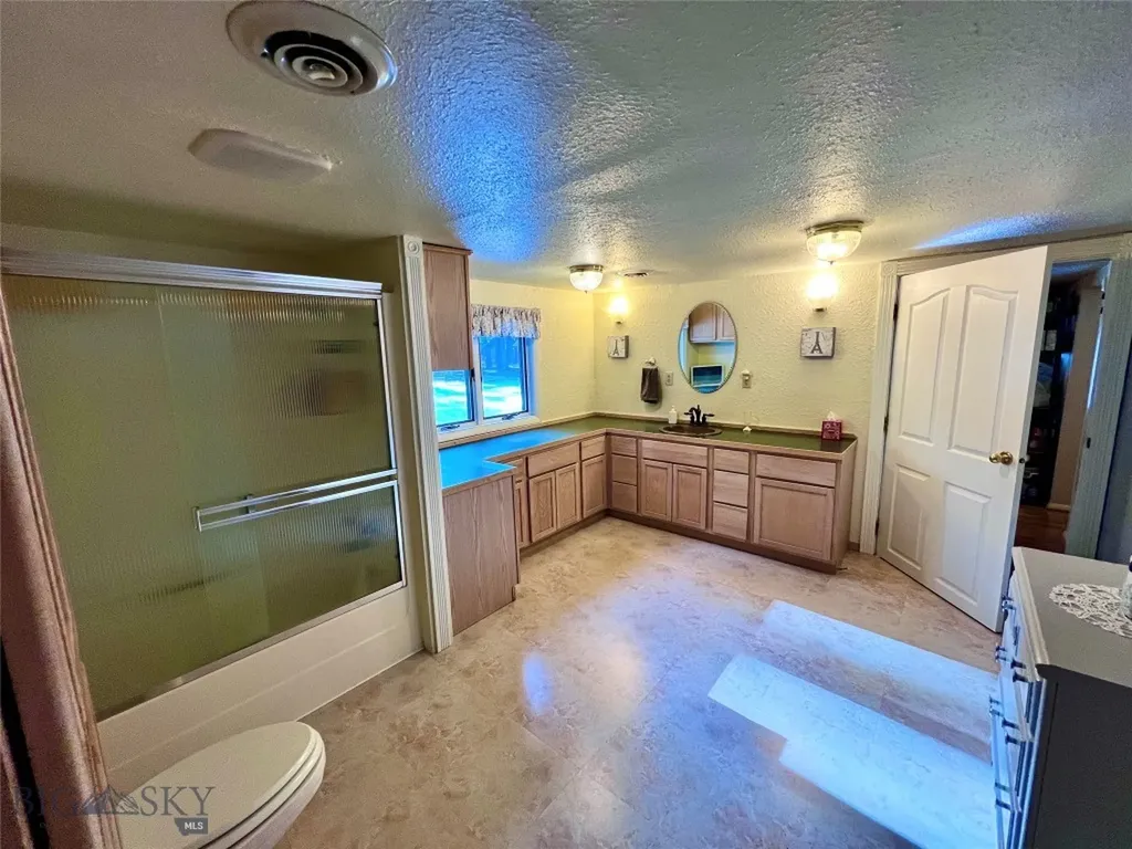 208 4th Lincoln MT 59639