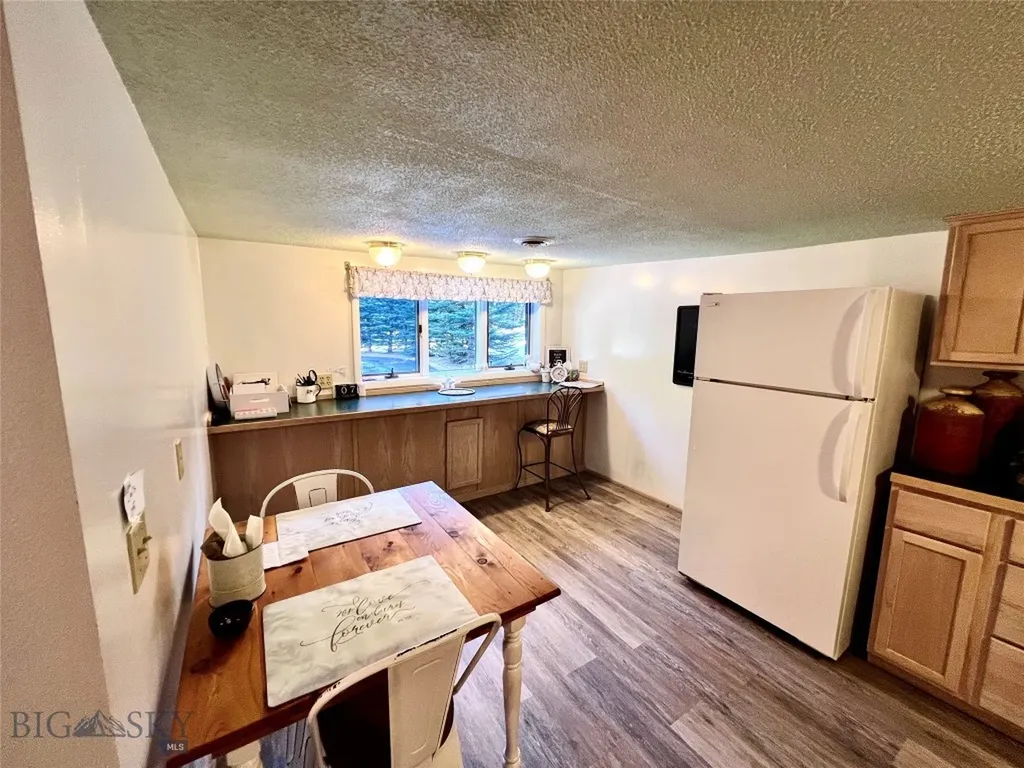 208 4th Lincoln MT 59639