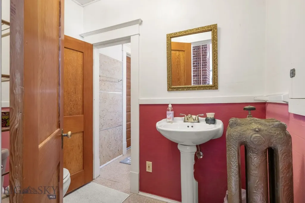 923 S Washington Street Dillon MT 59725