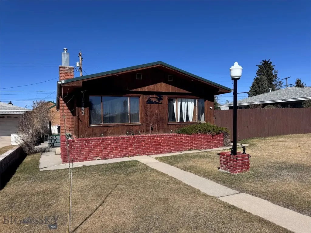 1353 Dewey Butte MT 59701