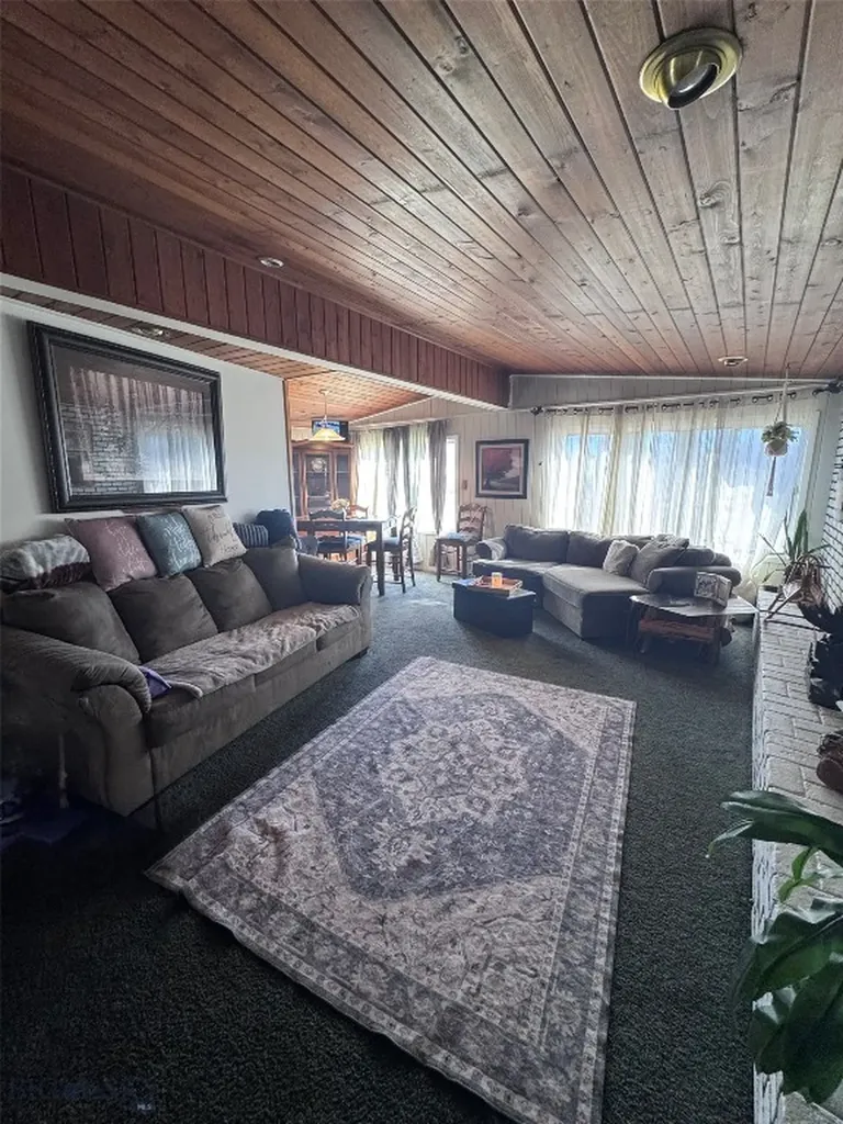 1353 Dewey Butte MT 59701