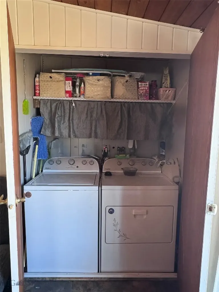 1353 Dewey Butte MT 59701