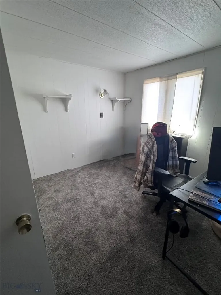 1353 Dewey Butte MT 59701