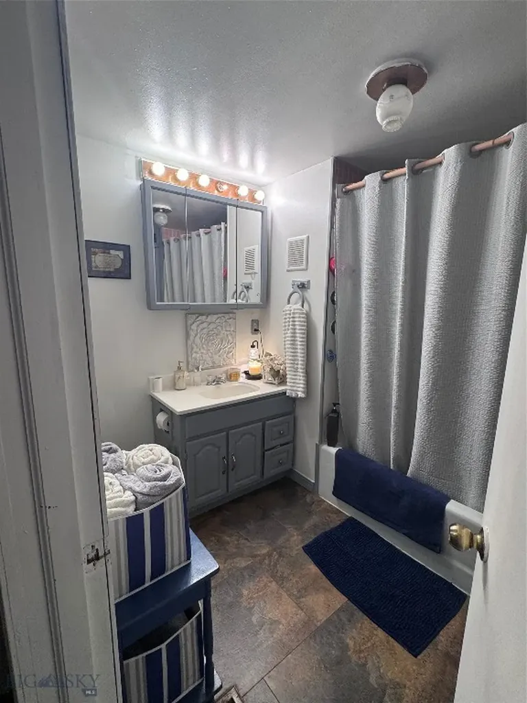 1353 Dewey Butte MT 59701