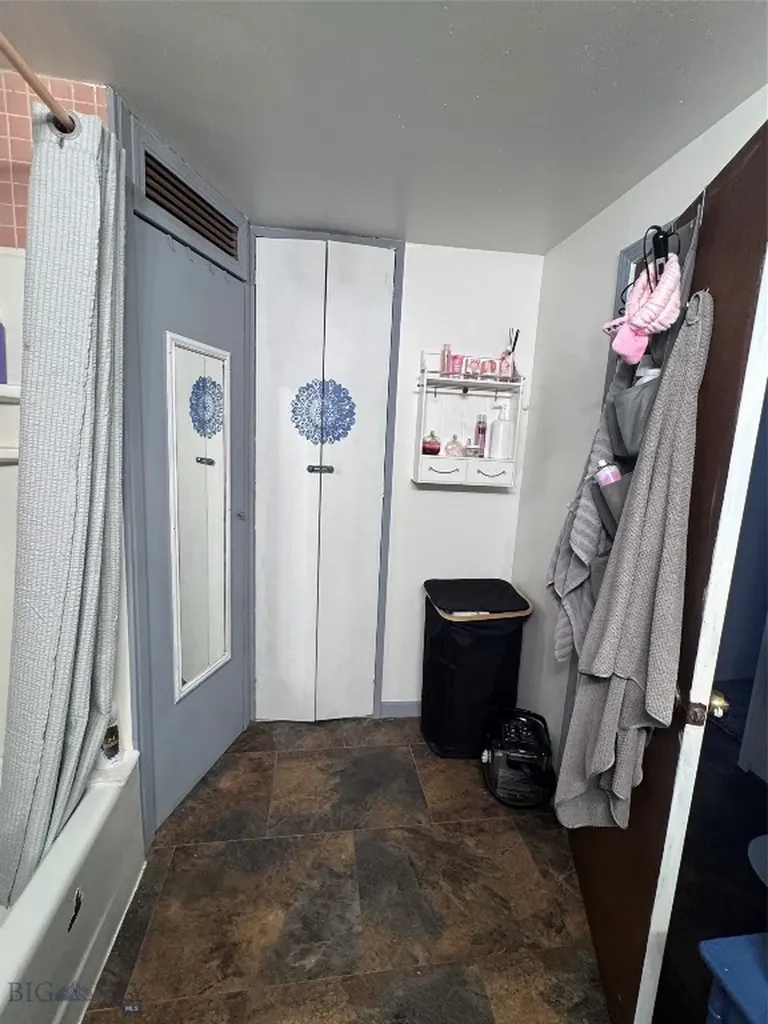 1353 Dewey Butte MT 59701