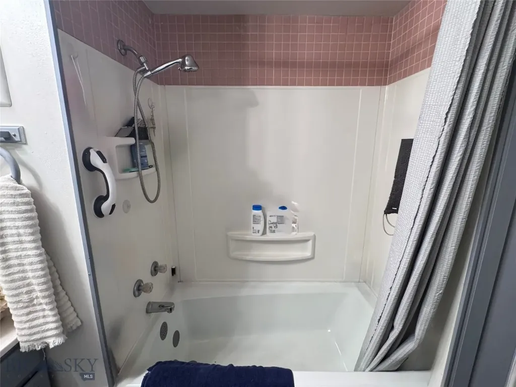 1353 Dewey Butte MT 59701