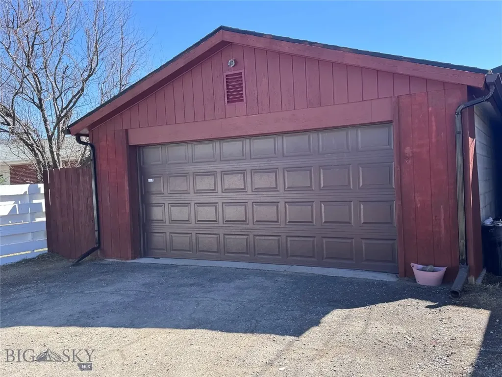 1353 Dewey Butte MT 59701