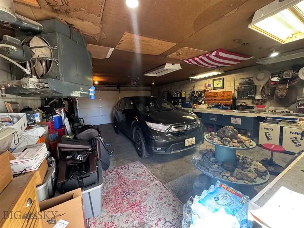 1353 Dewey Butte MT 59701