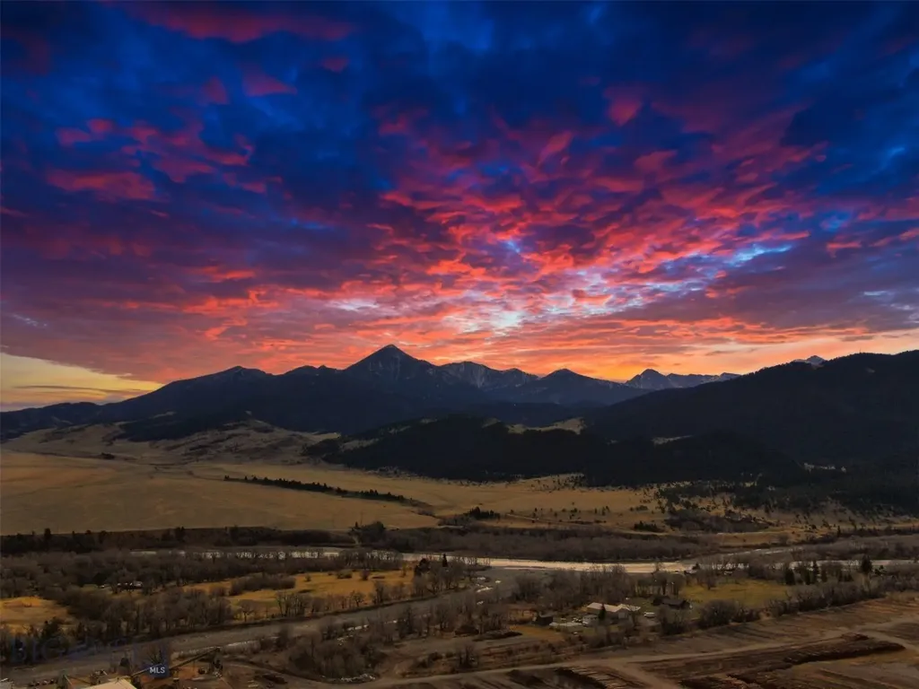 2221 Willow Drive Livingston MT 59047