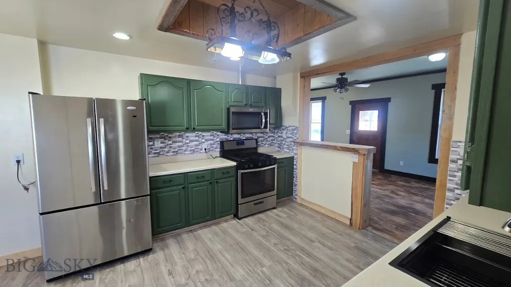 5 Front Street Alder MT 59710