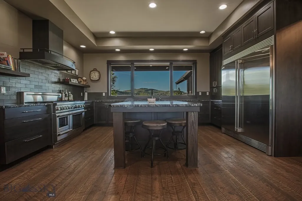 11 Howard Beer Road Clancy MT 59634