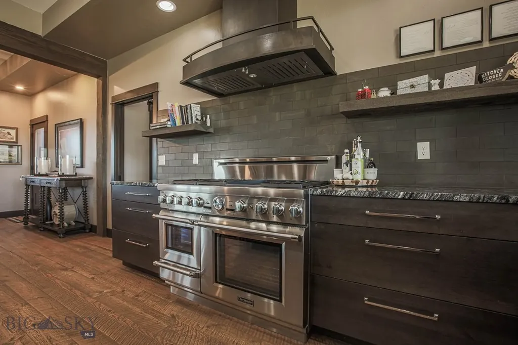 11 Howard Beer Road Clancy MT 59634