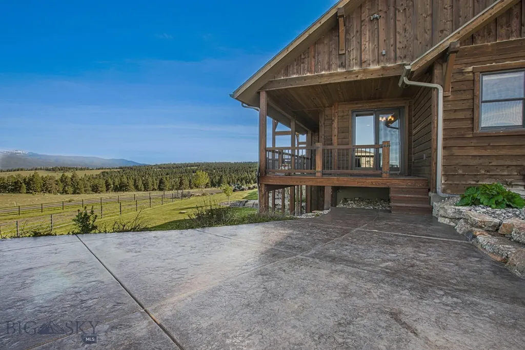 11 Howard Beer Road Clancy MT 59634