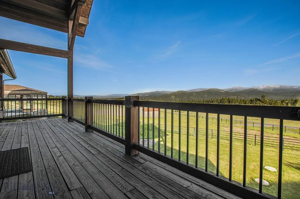 11 Howard Beer Road Clancy MT 59634