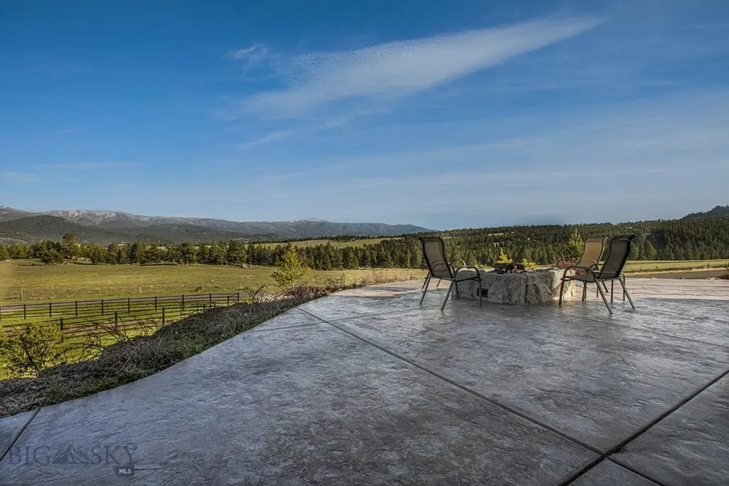 11 Howard Beer Road Clancy MT 59634