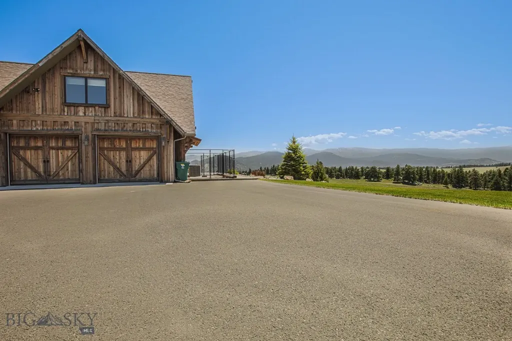 11 Howard Beer Road Clancy MT 59634