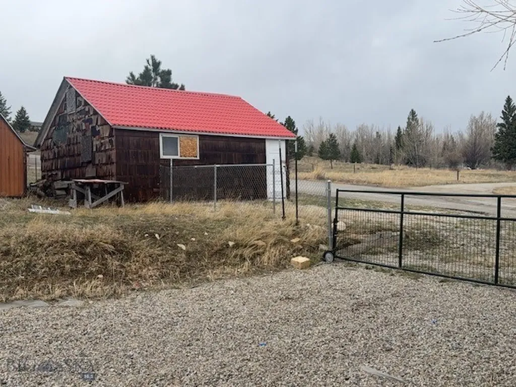29 Cougar Drive Anaconda MT 59711