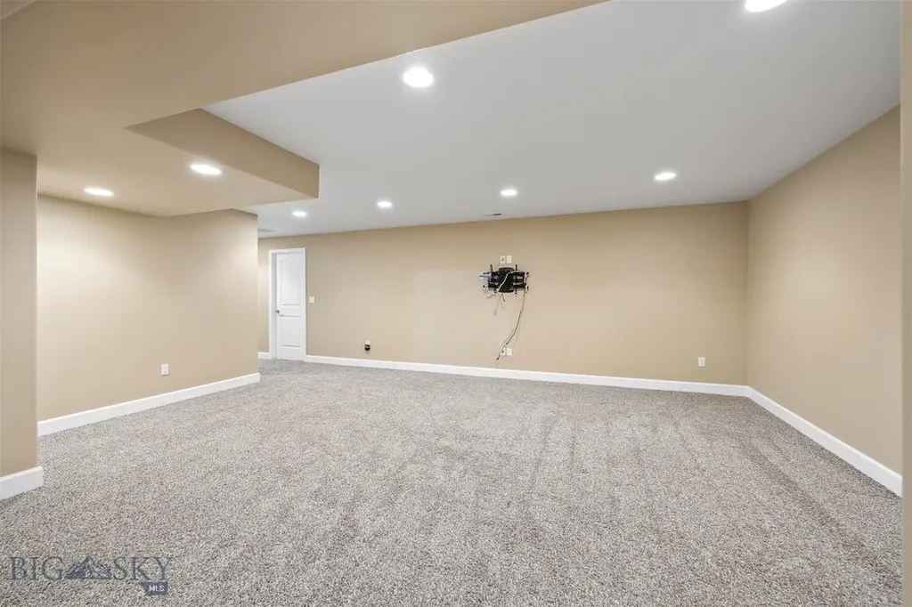 6 Holly Lane Butte MT 59701