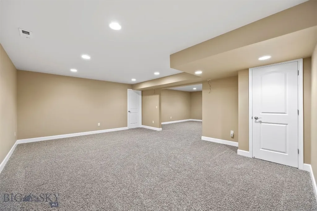 6 Holly Lane Butte MT 59701
