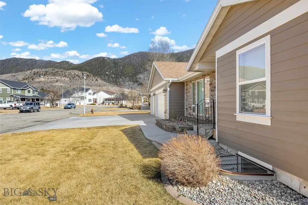 6 Holly Lane Butte MT 59701