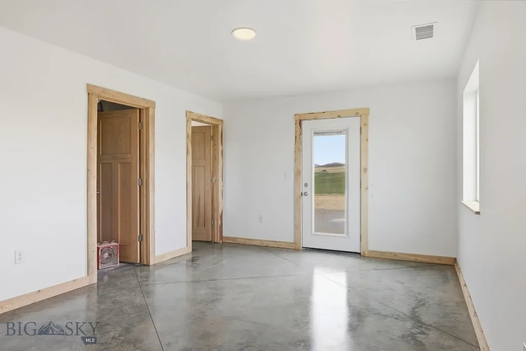 2 Saddle View Circle Three Forks MT 59752