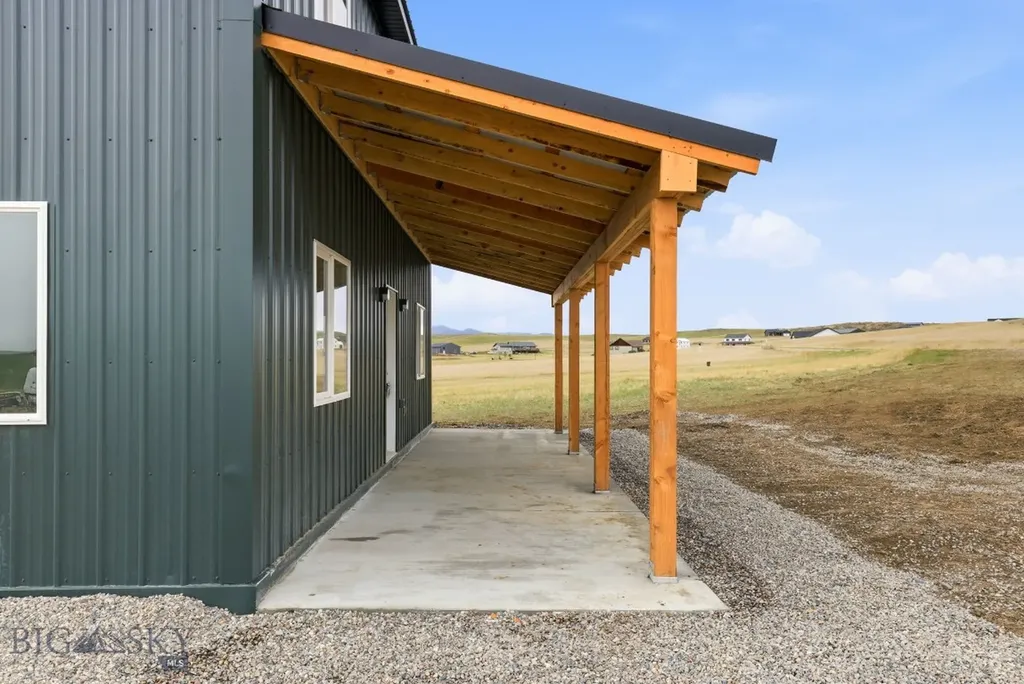 2 Saddle View Circle Three Forks MT 59752