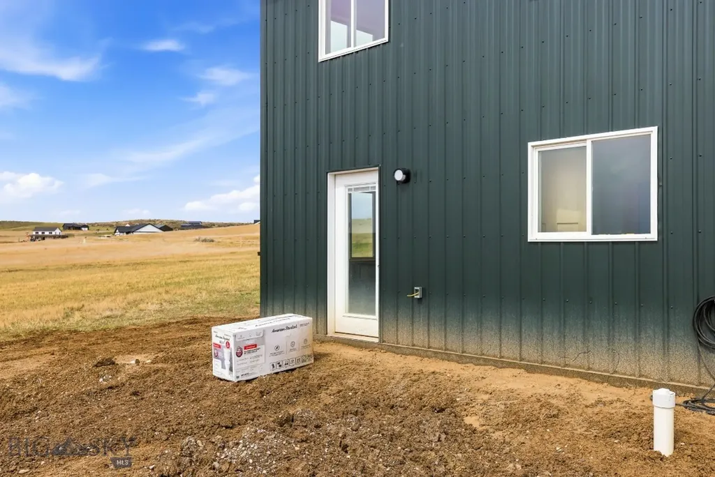 2 Saddle View Circle Three Forks MT 59752
